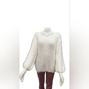 POL Fuzzy White L/S Sweater EUC Care & Size Tag Missing.